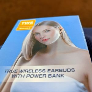 New True Wireless Stereo Ear Pods. nwot